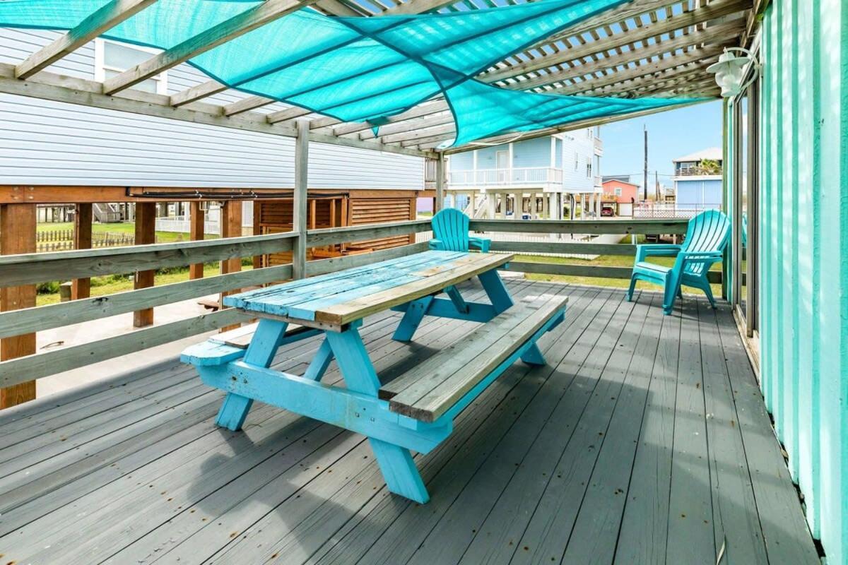Fun In The Sun! Cozy Beach Pad, Gulf Views And Easy Access To The Sand! Surfside Beach Exterior photo